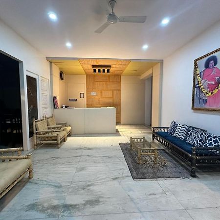 Hotel Sri Sathya Sai Bangalore Ngoại thất bức ảnh